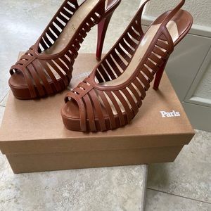 Slingback Christian Louboutin in taupe